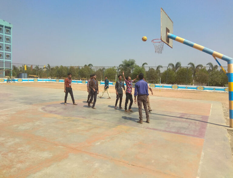 Outdoor sports facility